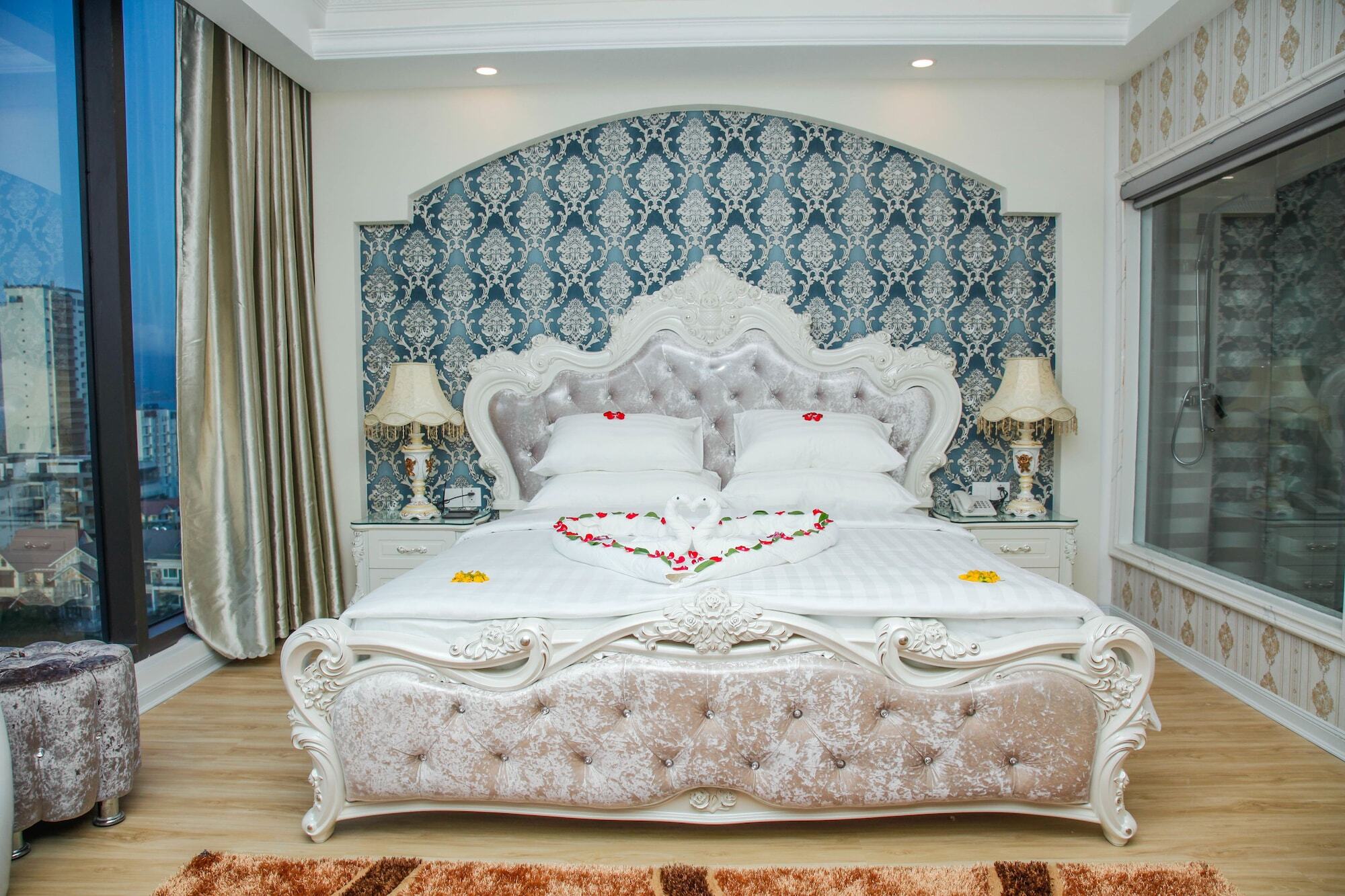 Royal Beach Hotel By Thg Đà Nẵng Extérieur photo